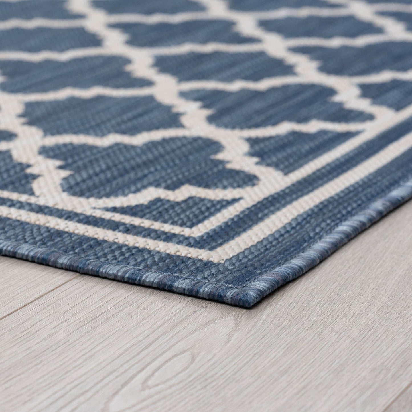 Exo Coastal Geometric Indoor/Outdoor Area Rug