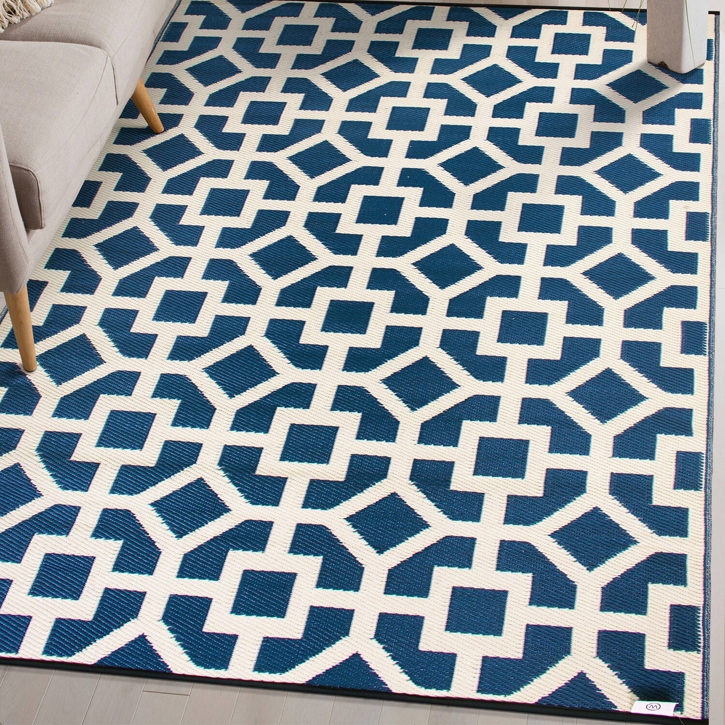 Contemporary Geometric Reversible Plastic Outdoor Rugs