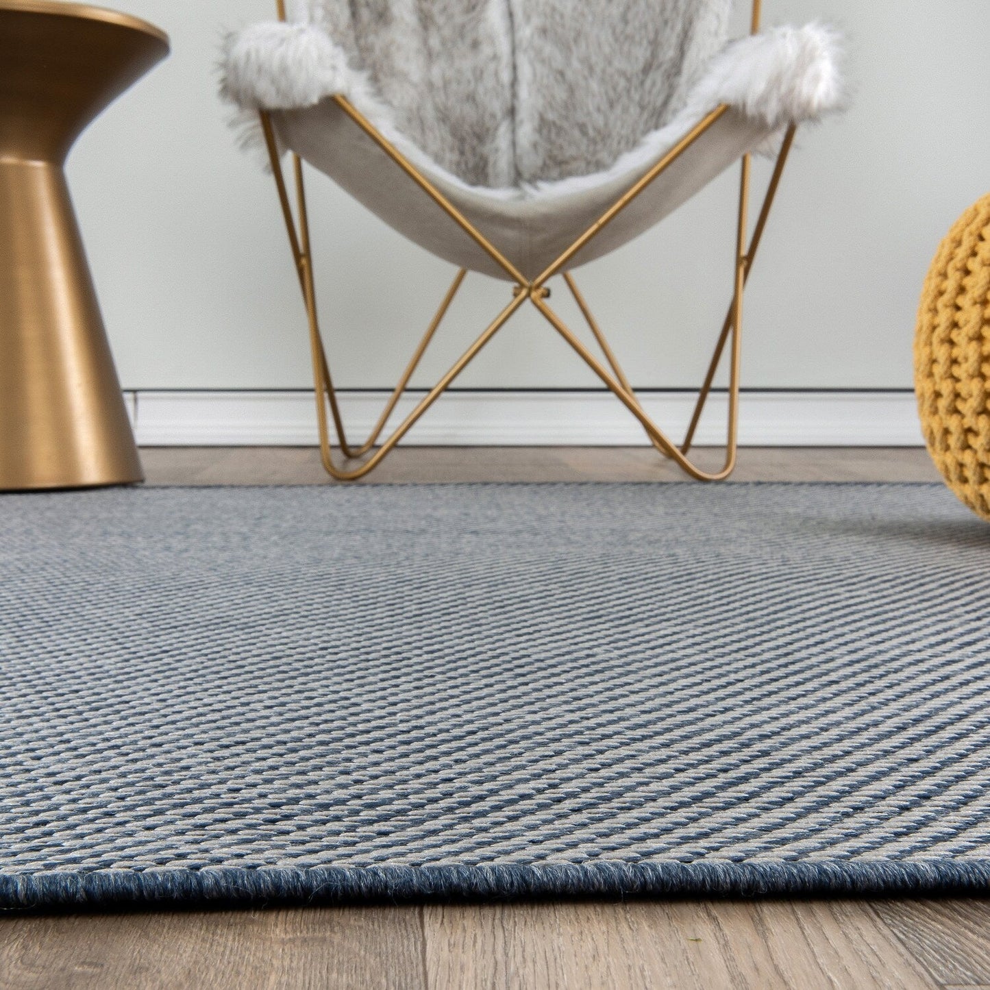 Contemporary Solid Indoor/Outdoor Area Rug