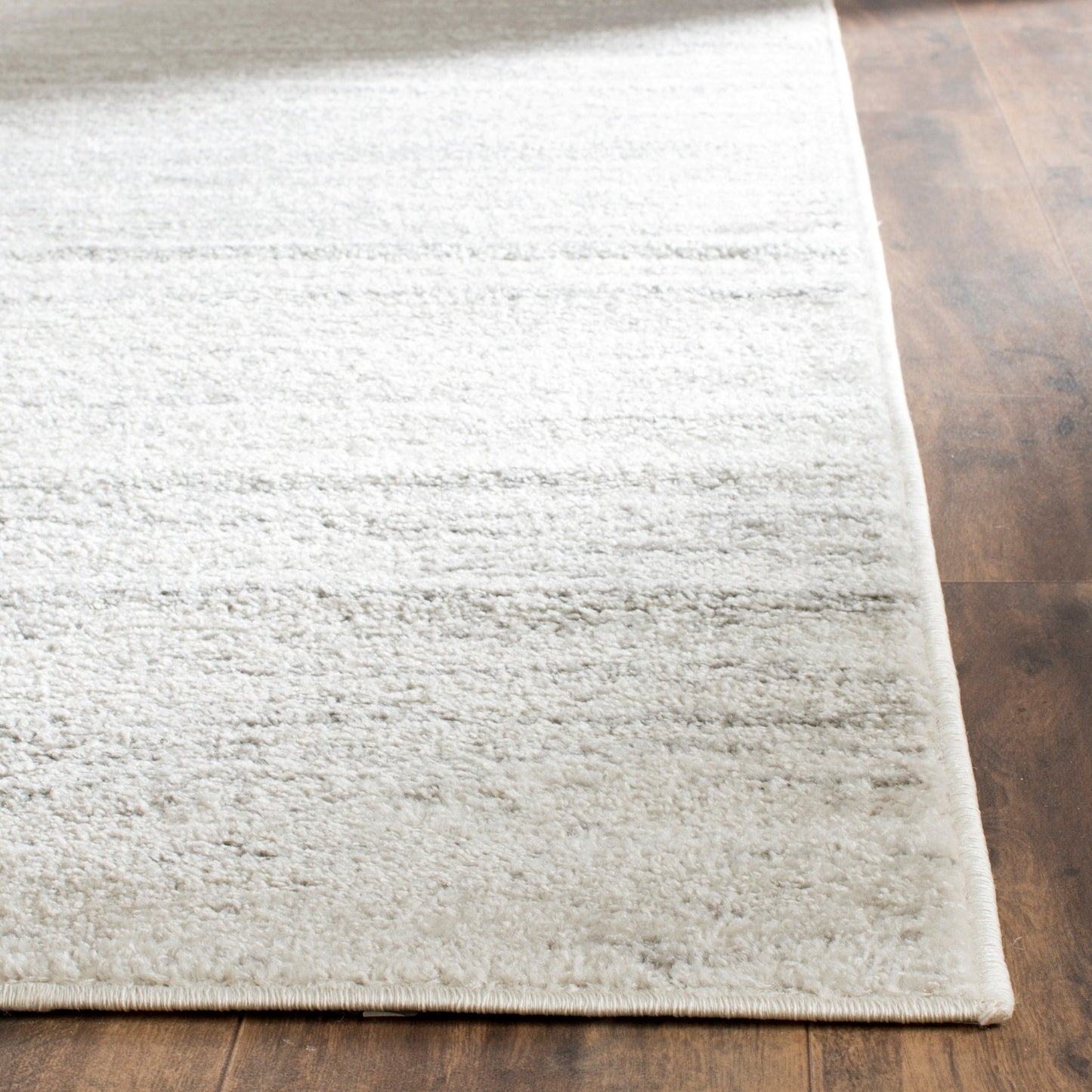 SAFAVIEH Adirondack Mieko Modern Ombre Distressed Area Rug
