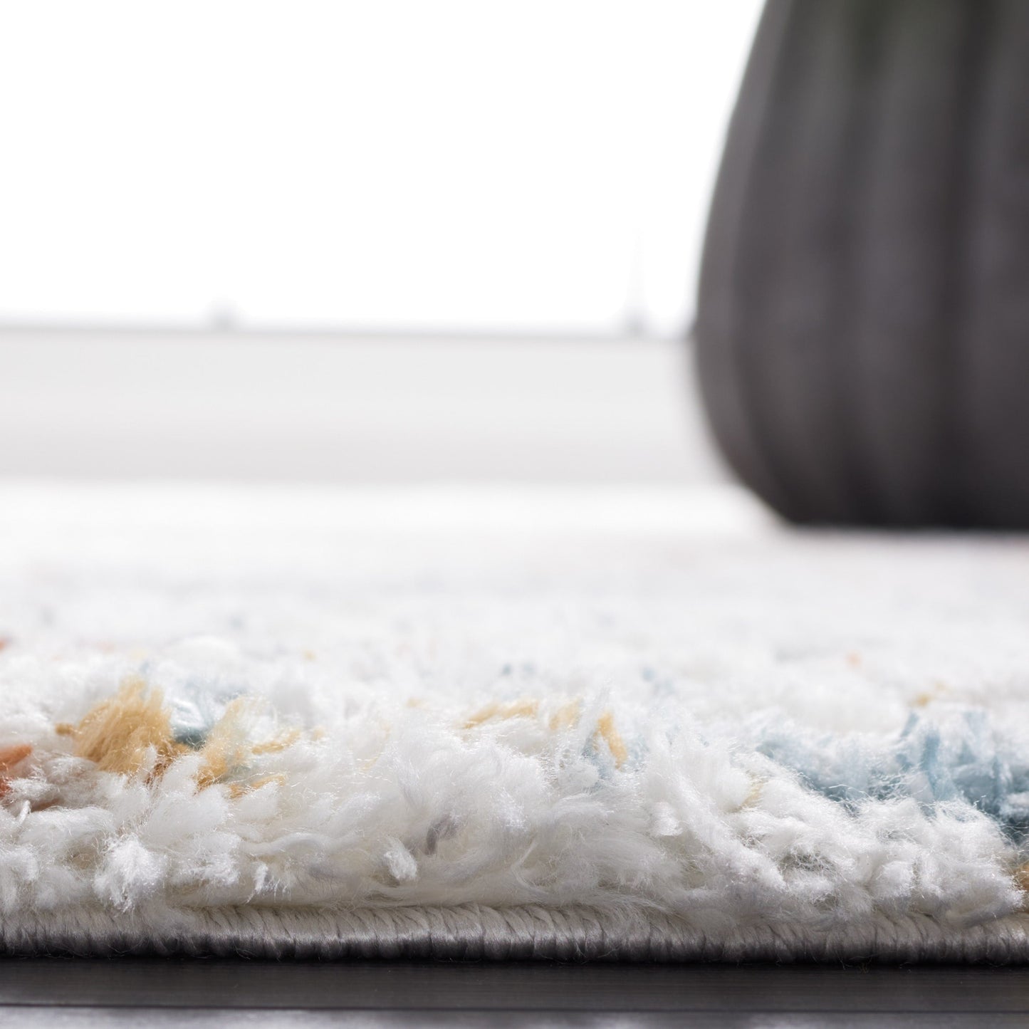 SAFAVIEH Berber Shag Anamika Rug