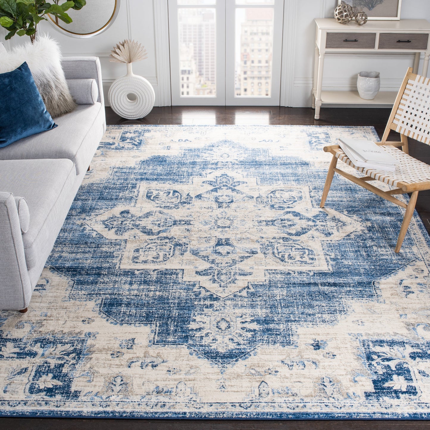 SAFAVIEH Brentwood Vassiliki Traditional Oriental Medallion Rug