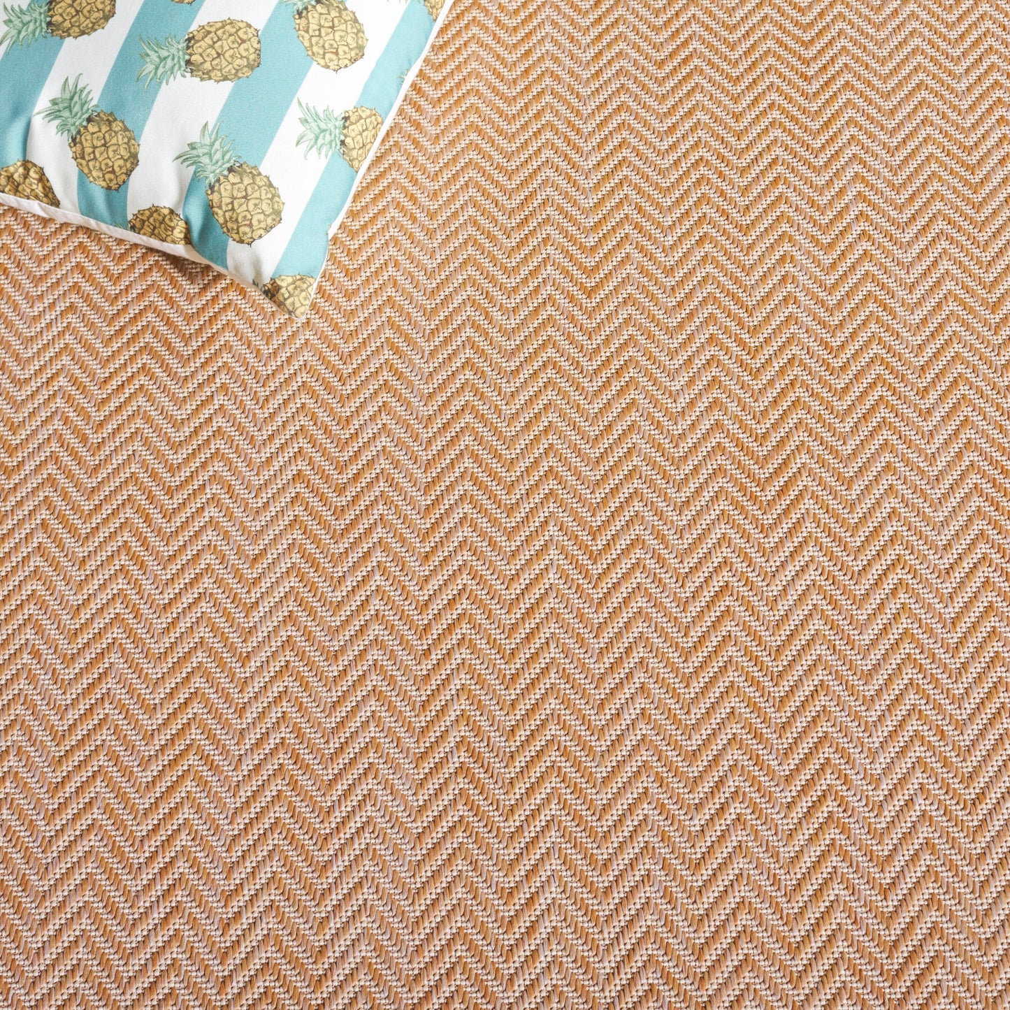 SAFAVIEH Courtyard Ilmur Indoor/ Outdoor Waterproof Patio Backyard Rug