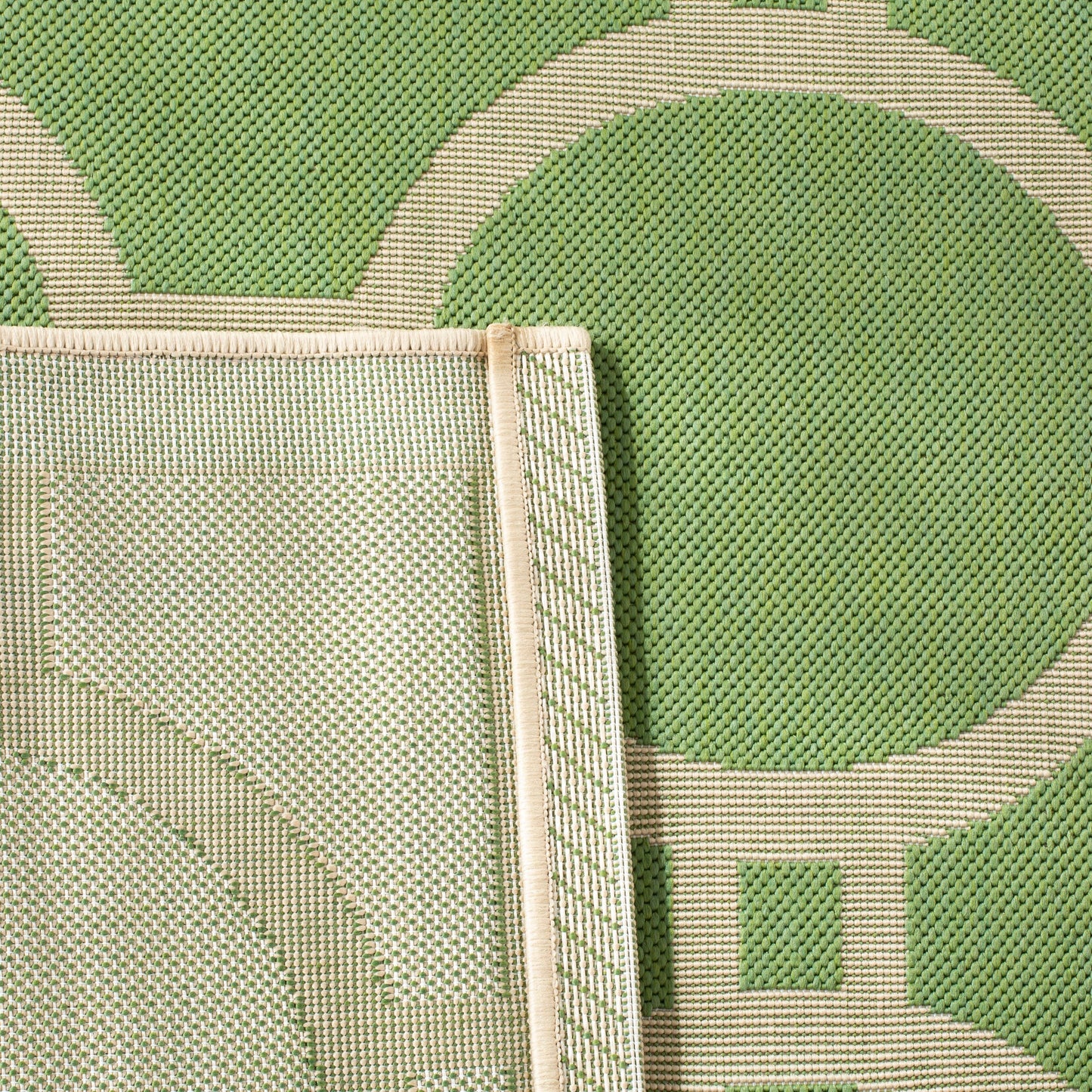 SAFAVIEH Courtyard Nira Indoor/ Outdoor Waterproof Patio Backyard Rug