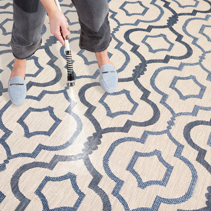 SAFAVIEH Courtyard Oyvor Indoor/ Outdoor Waterproof Patio Backyard Rug