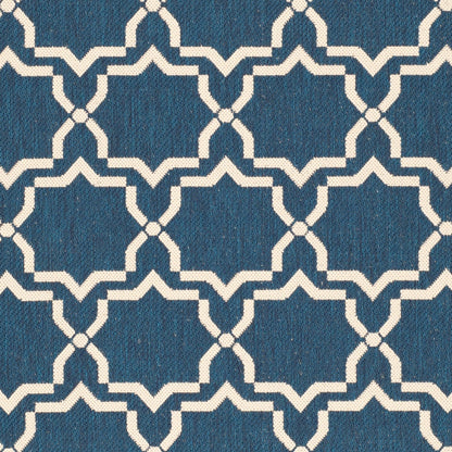 SAFAVIEH Courtyard Thomasina Indoor/ Outdoor Waterproof Patio Backyard Rug