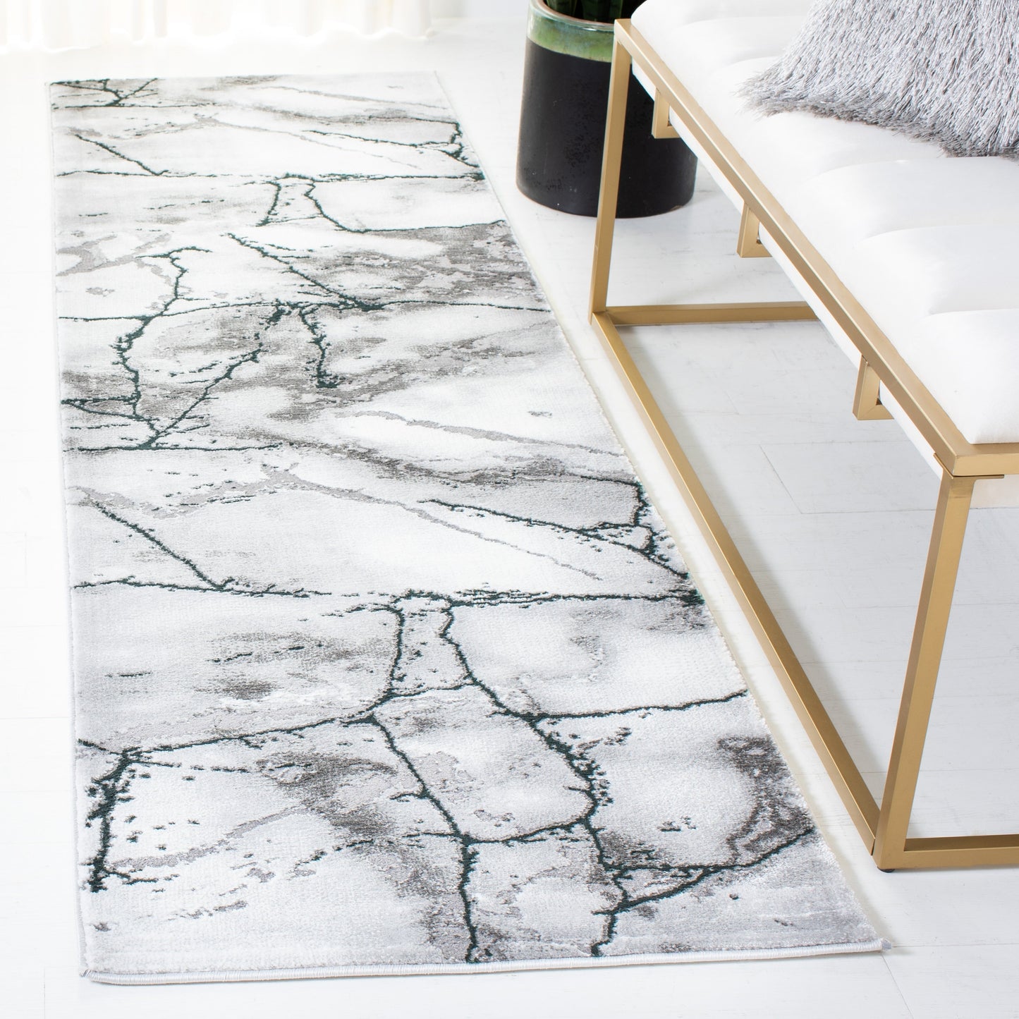 SAFAVIEH Craft Miyase Modern Abstract Rug