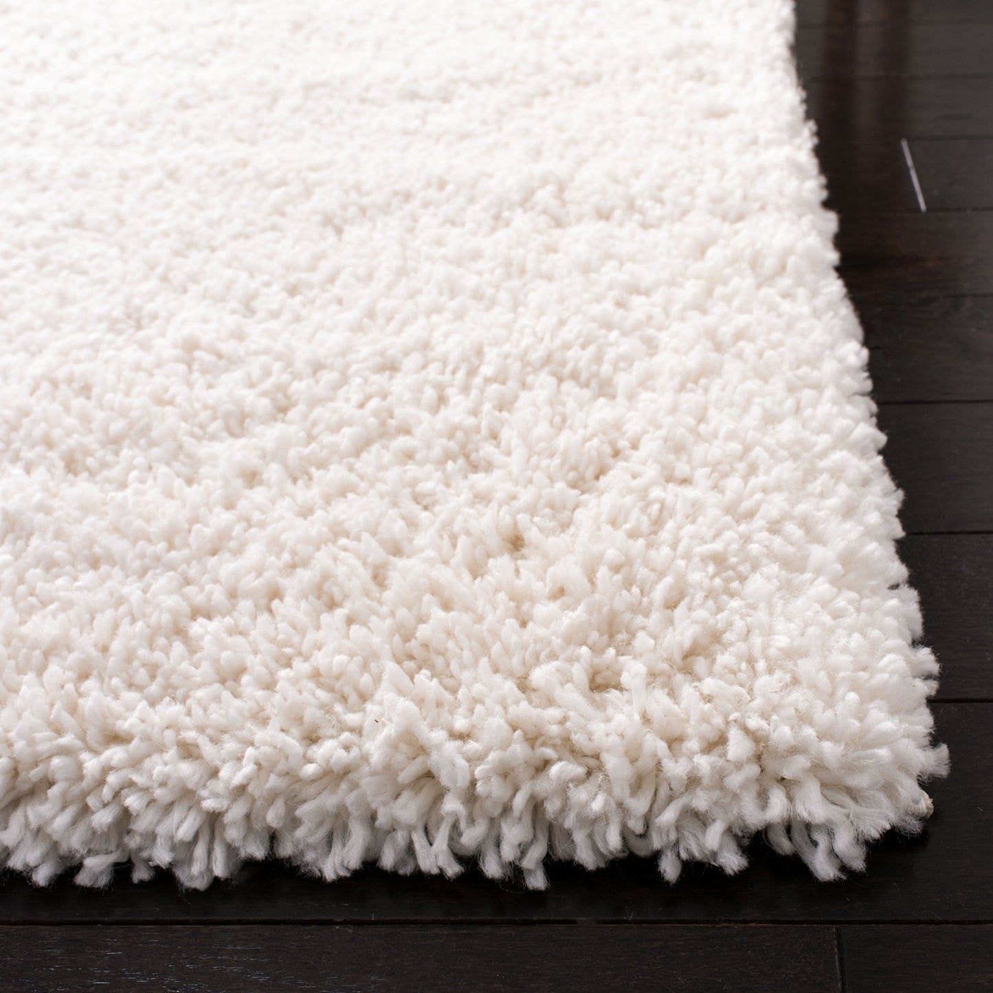 SAFAVIEH Fontana Shag Dagi Solid 2-inch Thick Rug