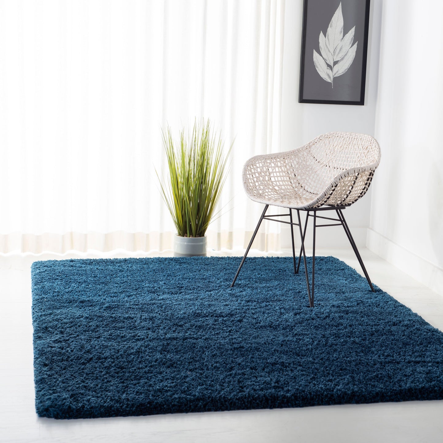 SAFAVIEH Fontana Shag Dagi Solid 2-inch Thick Rug