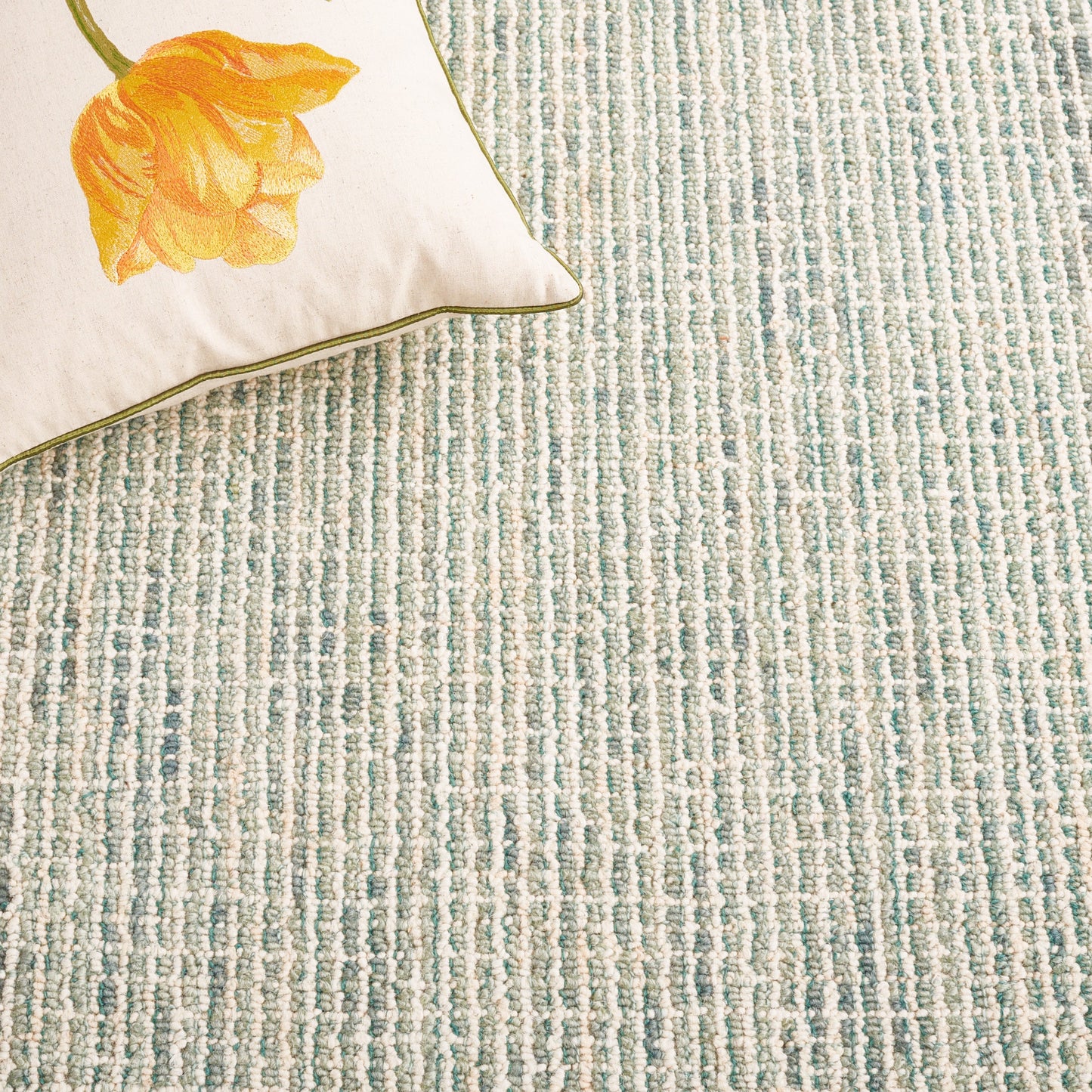 SAFAVIEH Handmade Abstract Katija Modern Wool Rug