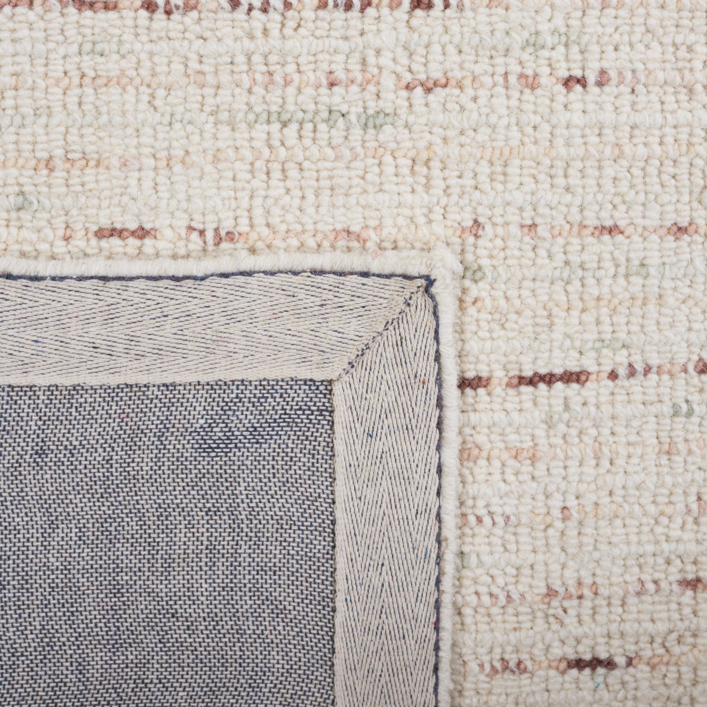 SAFAVIEH Handmade Abstract Lotje Modern Wool Rug