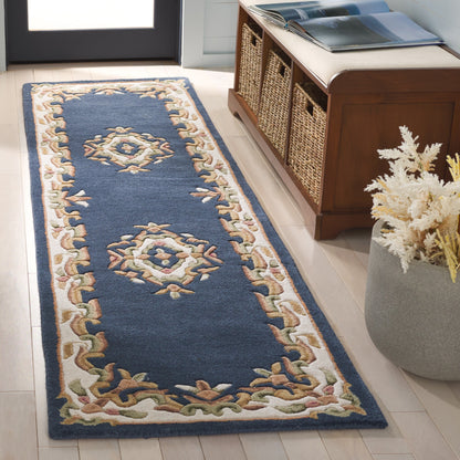 SAFAVIEH Handmade Aubusson Hale Traditional Wool Rug.