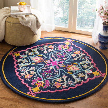 SAFAVIEH Handmade Bellagio Cailin Medallion Wool Rug