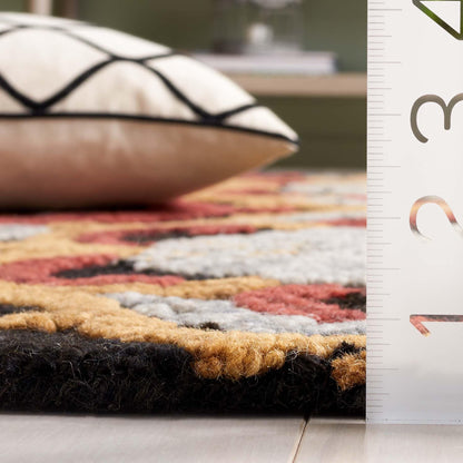 SAFAVIEH Handmade Blossom Porzia Floral Wool Rug