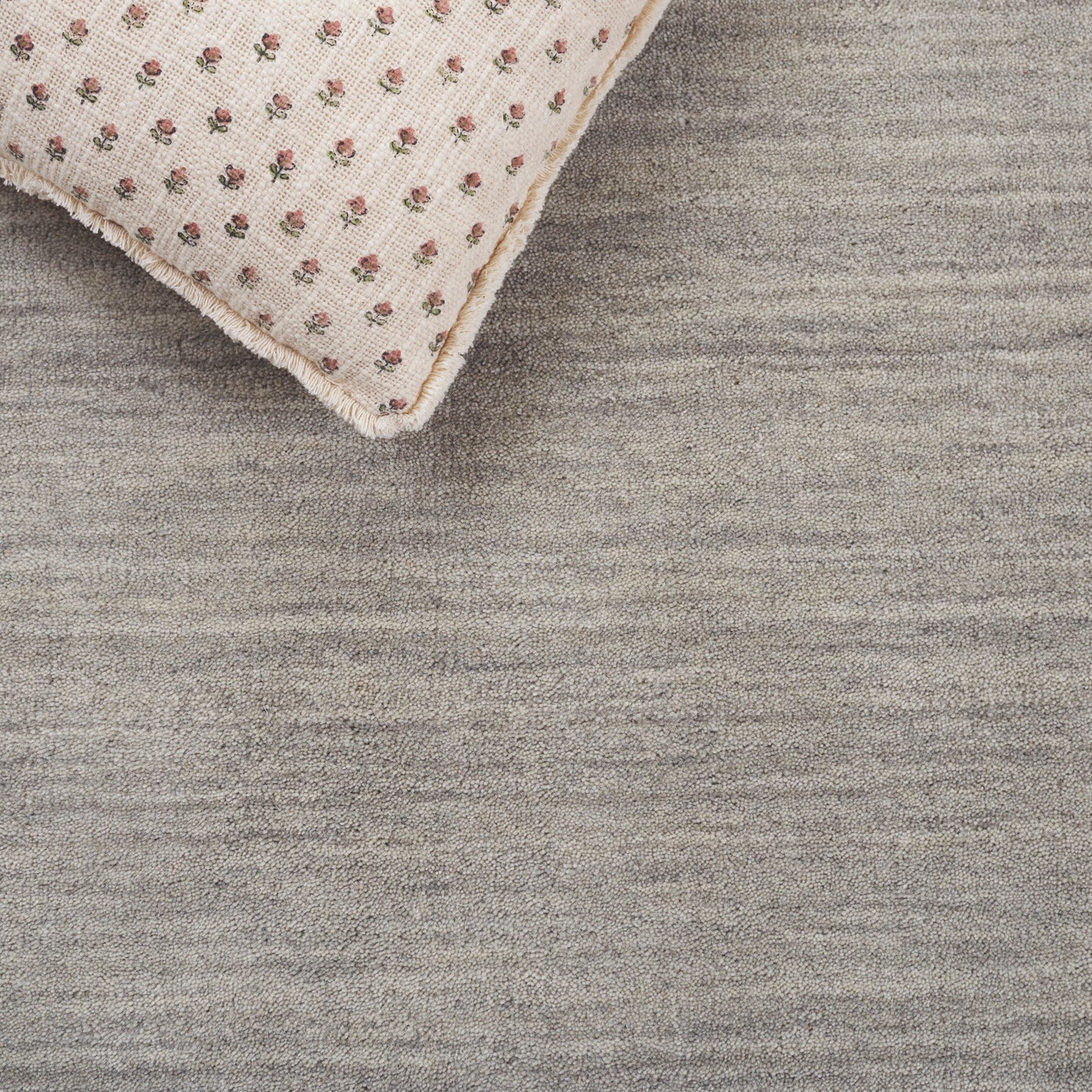 SAFAVIEH Handmade Kids Alondra Wool Rug