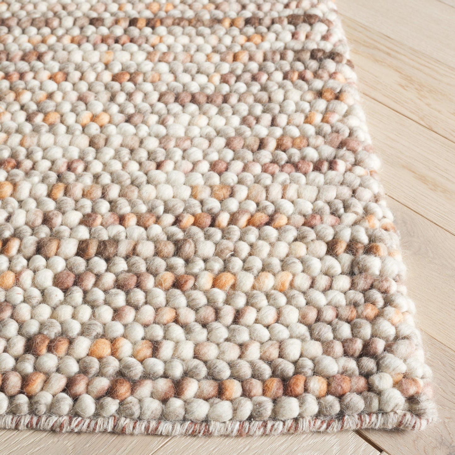 SAFAVIEH Handmade Natura Gonnie Wool Rug