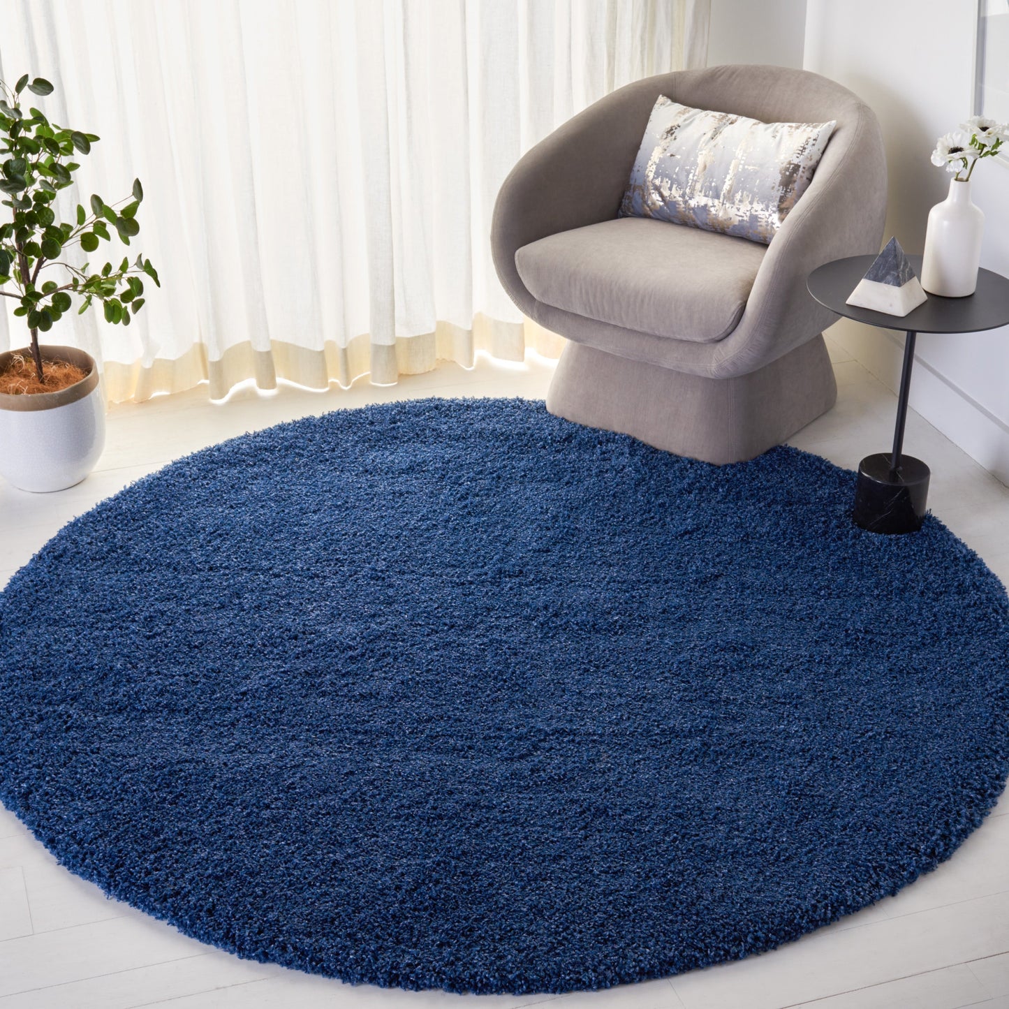 SAFAVIEH Laguna Shag Viroana Solid 2-inch Thick Rug