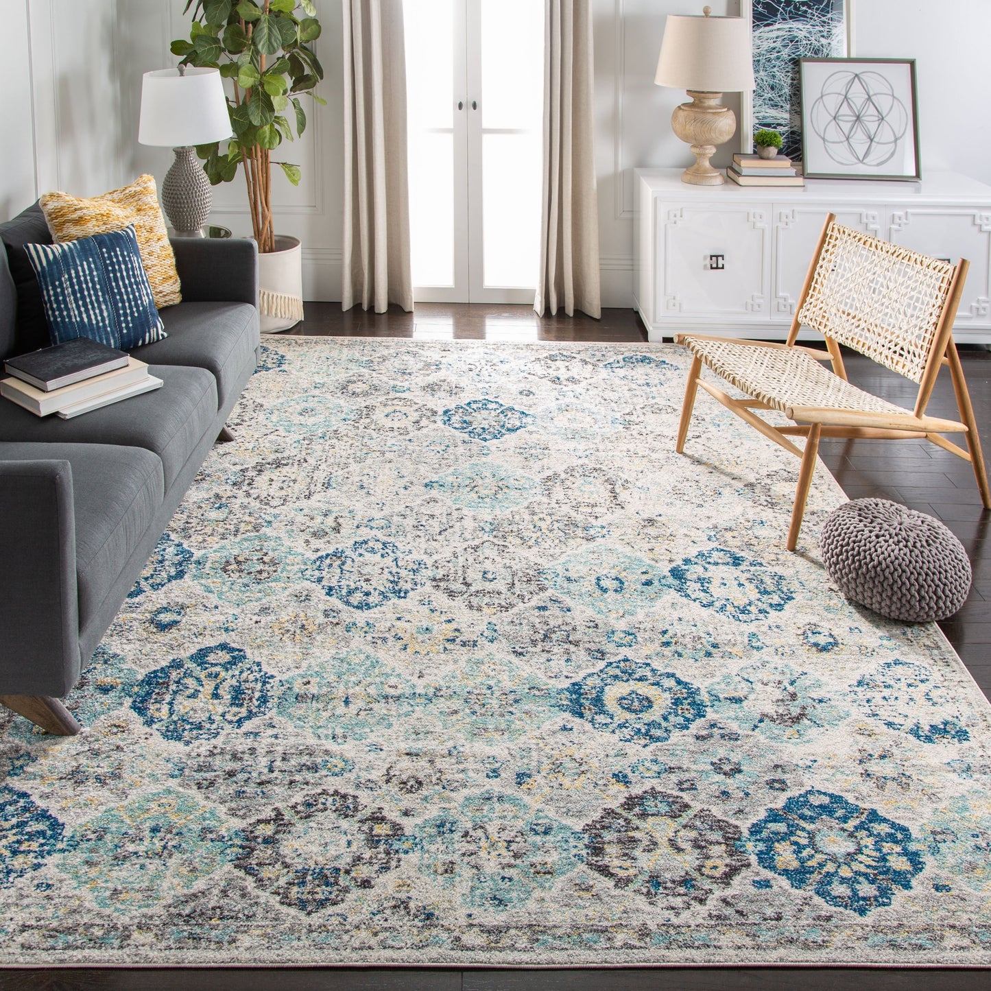 SAFAVIEH Madison Bettylou Boho Chic Distressed Area Rug