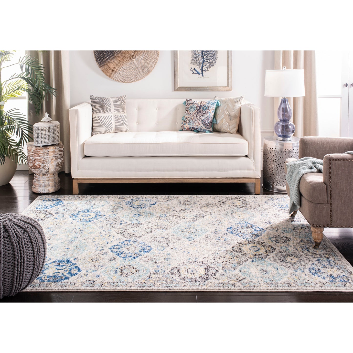 SAFAVIEH Madison Bettylou Boho Chic Distressed Area Rug