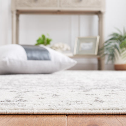 SAFAVIEH Madison Delois Medallion Rustic Farmhouse Distressed Rug