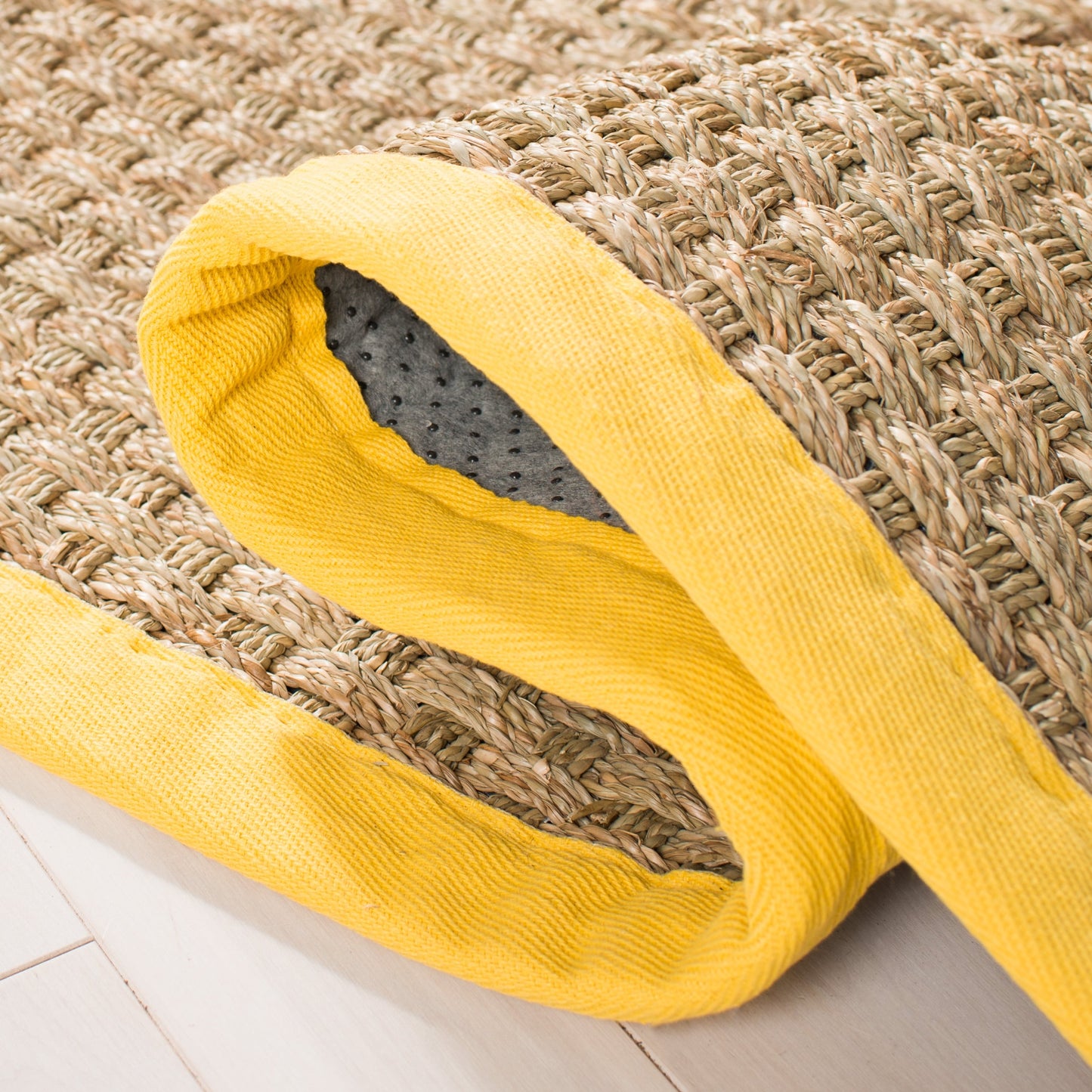 SAFAVIEH Natural Fiber Zymryd Basketweave Seagrass Rug