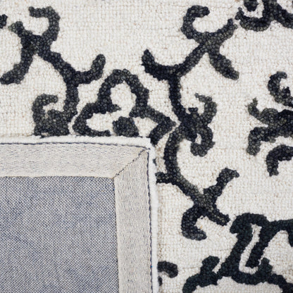 SAFAVIEH, Handmade Blossom Vesela Modern Floral Wool Rug