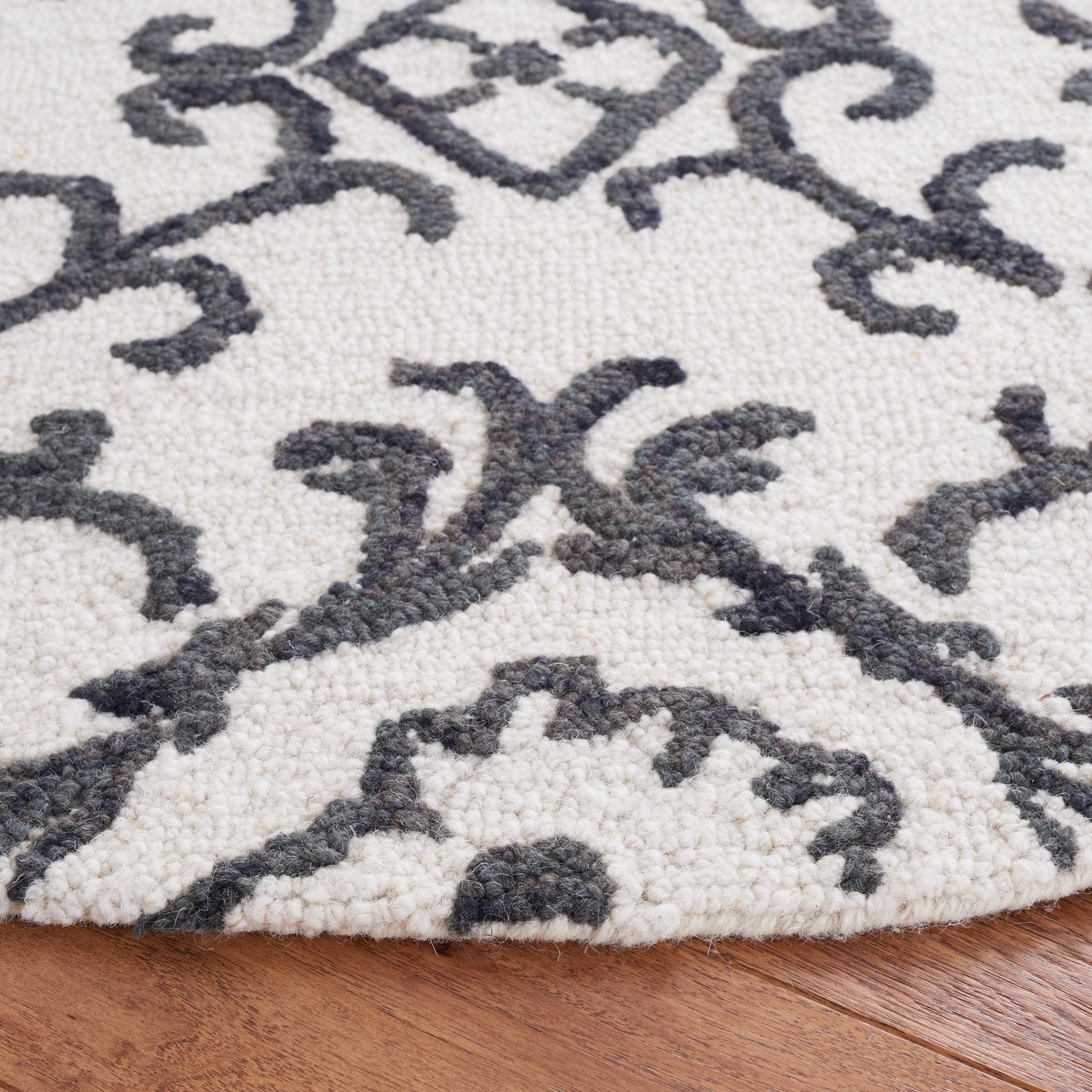 SAFAVIEH, Handmade Blossom Vesela Modern Floral Wool Rug