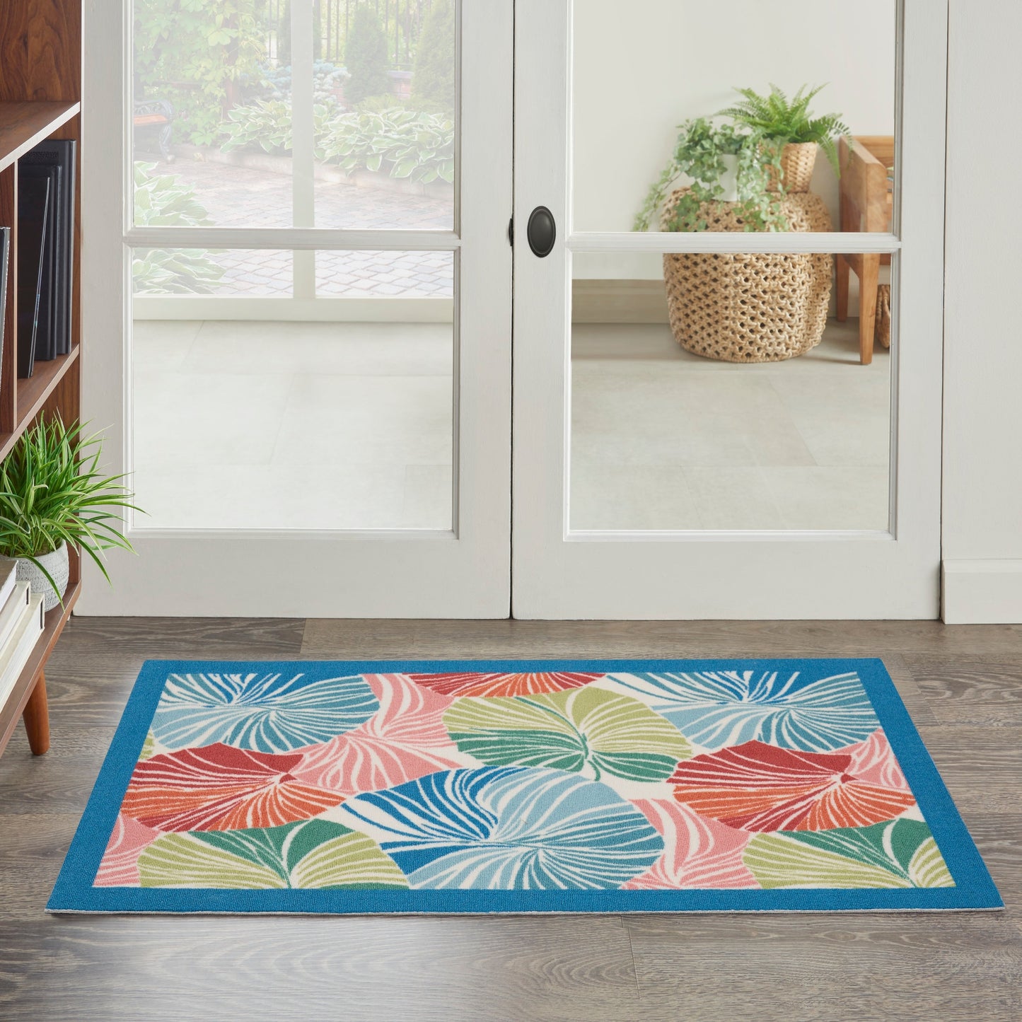 Waverly Sun N' Shade Modern Botanical Indoor/Outdoor Area Rug